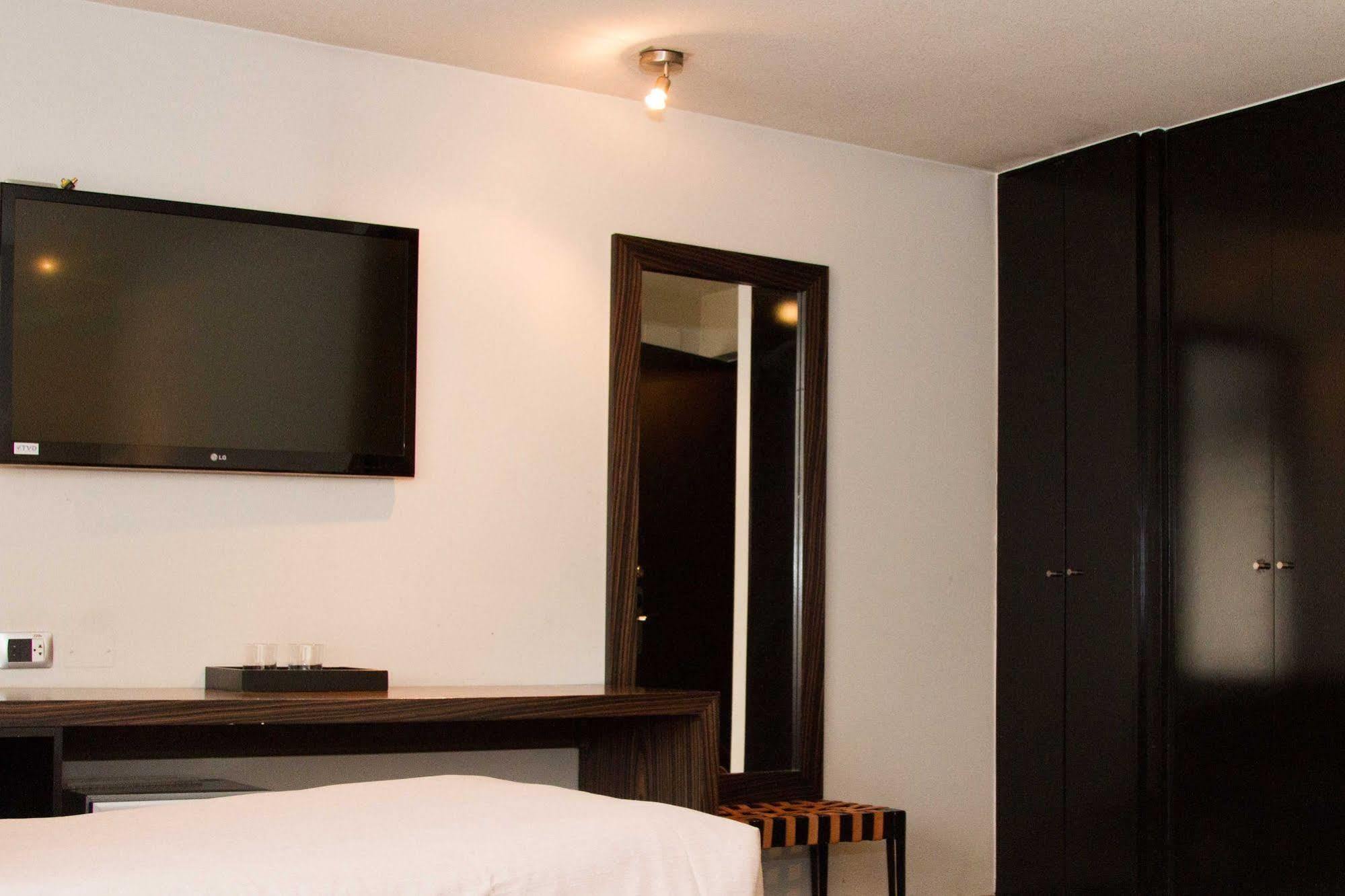 Hotel Gen Santiago del Cile Esterno foto