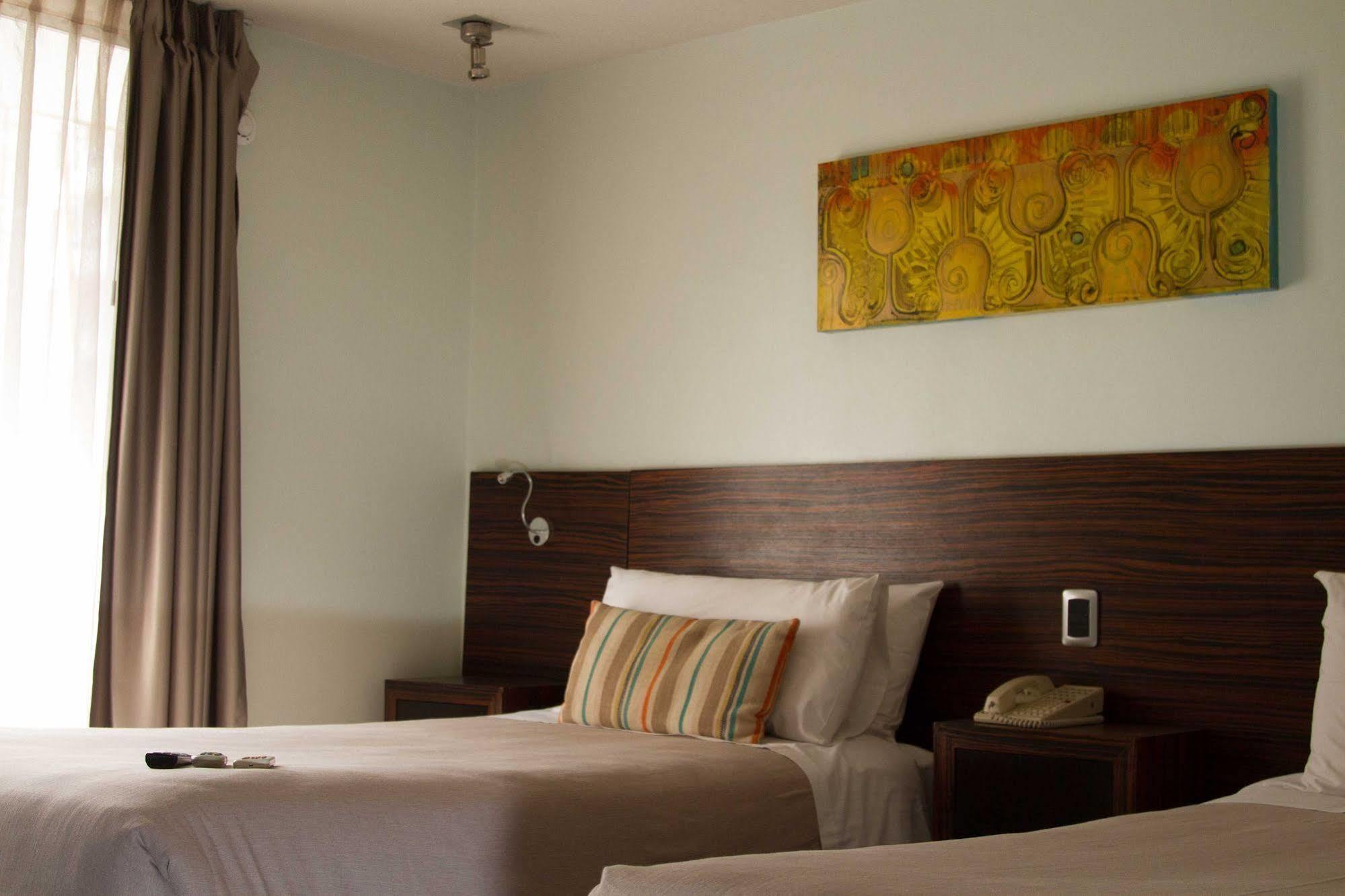 Hotel Gen Santiago del Cile Esterno foto